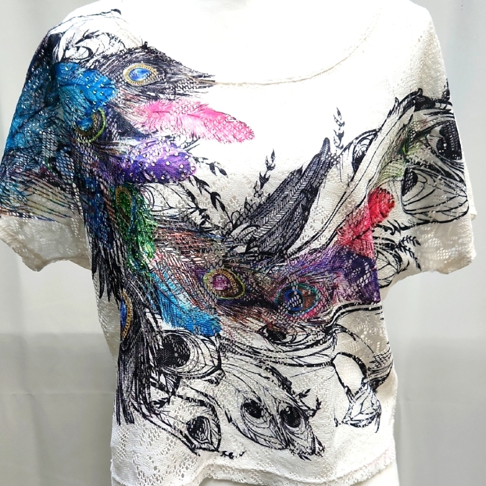 Vintage 90's White Cropped Graphic Vibrant Artsy Grunge Pullover Lace Top